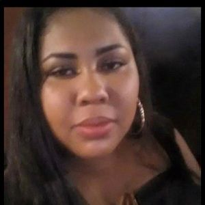 Meet your Posher, Ronella